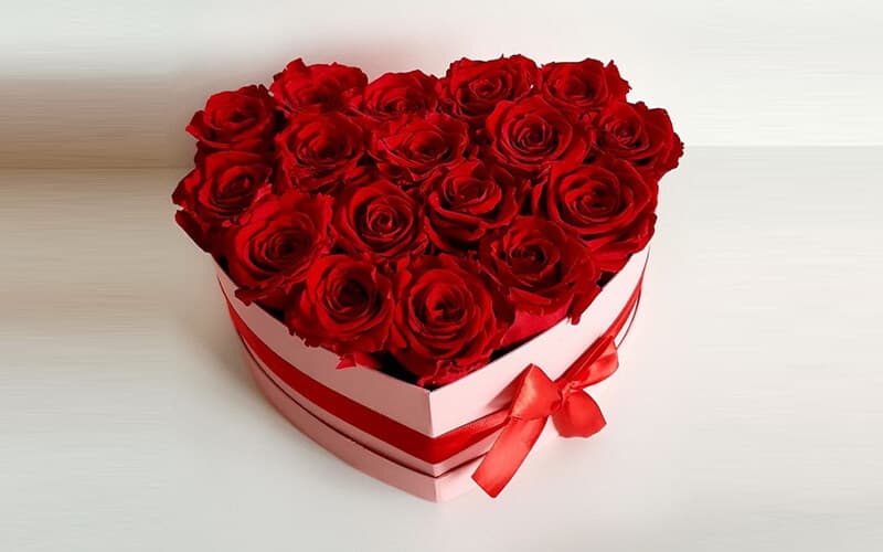 Cestas y centros de flores disponibles en el catálogo online de la floristería de Vigo