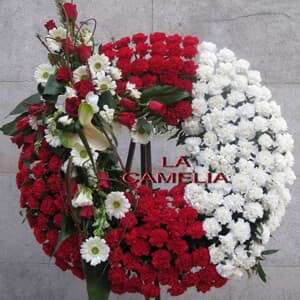 Corona funeraria elaborada por la floristería de Vigo
